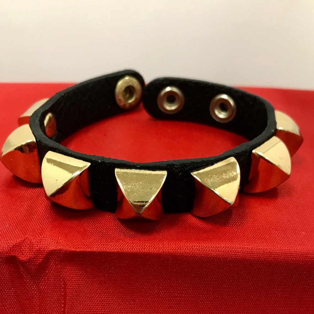 KING STAR Studded Black Leather Wrist Band